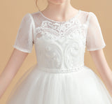 Short Sleeves Ivory Tulle Flower Girl Dresses With Lace Appliques