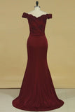 2024 Prom Dresses Spandex Off The Shoulder With Applique PD1QAL66