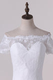 2024 Wedding Dresses A Line Boat Neck Tulle With Applique P8B98JP1