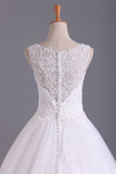 2024 Hot Bateau Wedding Dresses A Line Tulle With PRTCA8S3