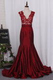 2024 Prom Dresses V Neck Mermaid With Beading PH9RCE1G