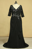 2024 Plus Size Black V Neck Mother Of The Bride Dresses With Beads And Applique P5C3DZ7E