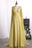 2024 Prom Dresses Flowing V-Neck Chiffon Column PNEQ8BKQ