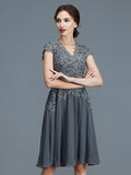 A-Line/Princess V-neck Chiffon Applique Sleeveless Knee-Length Mother of the Bride Dresses TPP0007297